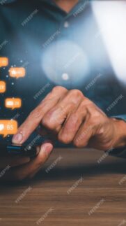 imgi_185_businessman-using-smart-phone-office-desk-with-copy-space-socia